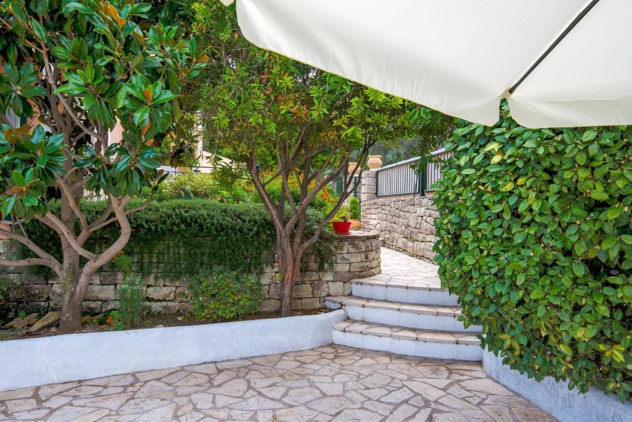 Villa Yiotta Kalodhikatika Bagian luar foto